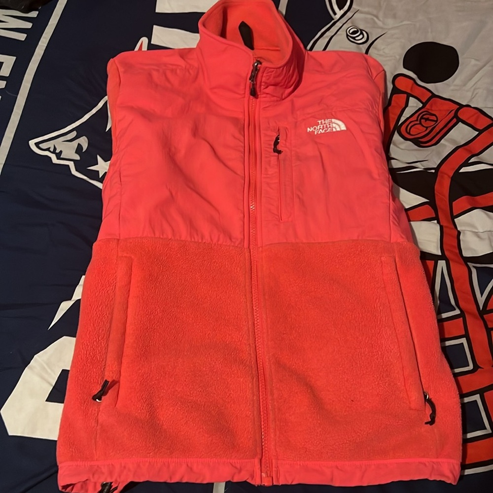 Women’s pink north face - Picture 2 of 4